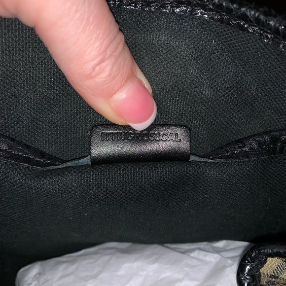 Now $120 PRICE DROP Burberry Haymarket - Picture 14 of 14